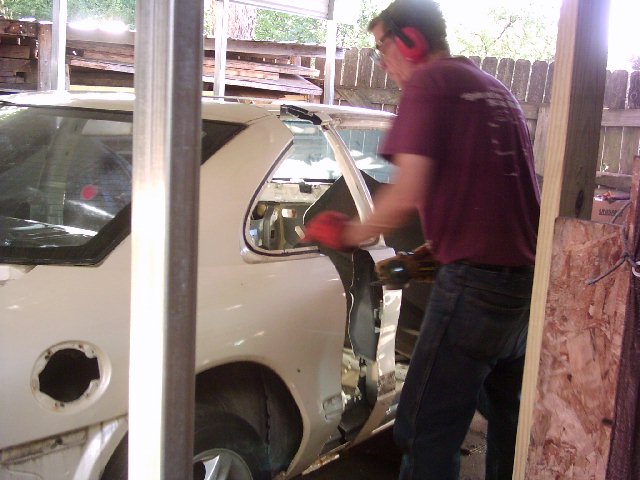 Cutting a
        Lincoln Mark8 donor car in two to correct the wheelbase